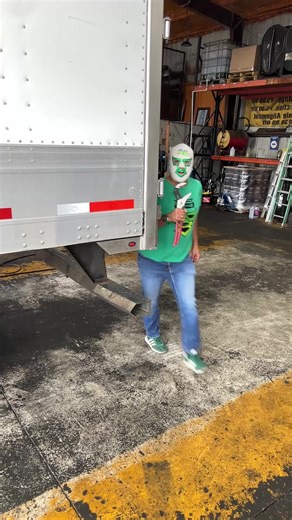 Seguimos creciendo… 👉 y ahora vamos más cerca de la frontera. Estamos planeando abrir un nuevo taller en el área de: 📍 McAllen / Laredo Porque sabemos que: ❌ muchos trokeros cruzan diario ❌ hay poca calidad en truck repair en la zona ❌ los problemas de alineación y desgaste siguen aumentando Y queremos cambiar eso. En The Truck Savers™ no solo reparamos: ✔️ diagnosticamos a fondo ✔️ usamos El Bailador™ ✔️ corregimos la raíz del problema ✔️ hacemos truck alignment de verdad Pero para crecer… 👉