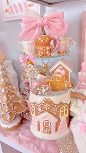 Happy Mug Monday! ☕️🎀🤎💗❄️ Luxury spoon @mybeautifulhopeboutique Mug @tjmaxx #mugmonday #mugoftheday #coffeestation #coffeemug #christmasmug #christmasmugs #xmascheer #gingerbreadmug #gingerbread #pinkmas #pinkchristmas #coffeemugsofinstagram #muglover #coffeestationdecor #spooniecommunity #luxurydecor #decorinspo | BeautifulHope111