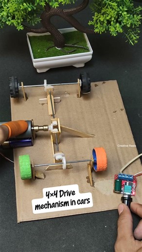 4×4 drive mechanism on a car with DC motor #tech #schoolproject #shorts