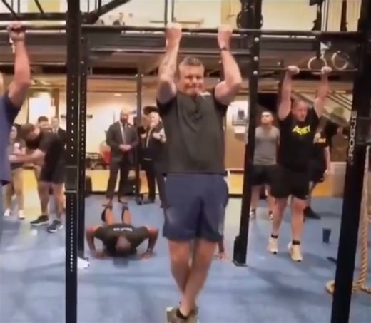Super manly MAGA dude Pete Hegseth tries to do a pull-up. Holy farkleburger, this dude is in charge of our Army. | The Liberal Agenda