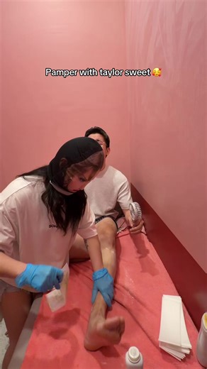 Pamper with Taylor Sweet: KC Comfort Waxing at Gifer Fernandez