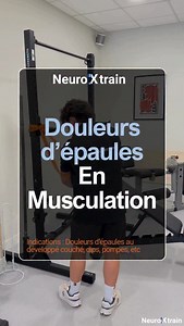 💥 Douleurs d’épaule en muscu : comment les corriger sans arrêter de s’entraîner ? 🏋️‍♂️ Les douleurs d’épaule au développé couché, dips ou pompes sont souvent liées à un déséquilibre entre chaîne antérieure et postérieure, un manque de contrôle moteur, ou un déficit de stabilité scapulaire. 👉 L’objectif ici : recréer du contrôle, réactiver la coiffe des rotateurs, et stabiliser la scapula dans les mouvements de poussée. 📌 Les 4 exos du jour : 1️⃣ PNF rotation interne → Activation spécifique 