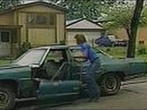 Victory Auto Wreckers - "Car Door Mishap" (Commercial, 1992)