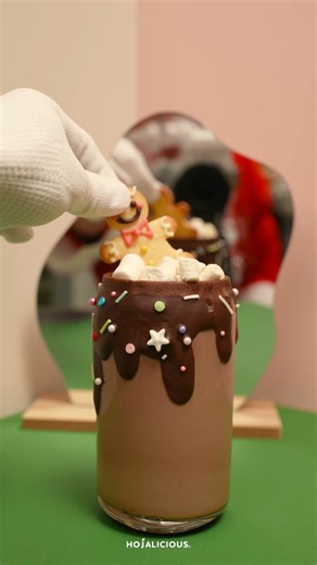 Santa Teaches You: Hot Chocolate Snowy Latte! 🎅 #ChristmasRecipe