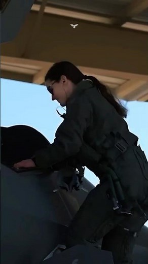 Female Fighter Pilots Prep for Takeoff 🇺🇸 Behind the Scenes #FemaleFighterpilot #behindthescene