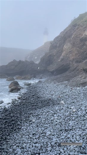 Cobble Beach in Newport, OR #CobbleBeach #yaquinaheadlighthouse #newport #newportoregon #oregoncoast #Oregon | Pinaykano Pinaykano