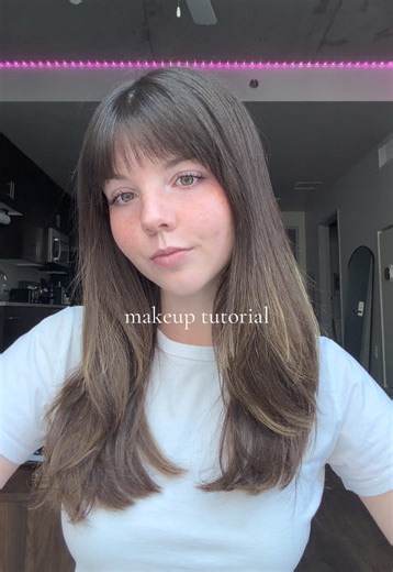 Essential Natural Makeup Routine for Beginners