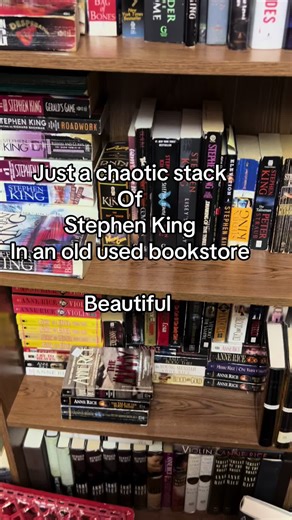 Just an unorganized chaotic stack of Stephen King books in an old used bookstore #stephenking #usedbooks #usedbookstore #books #bookshelf
