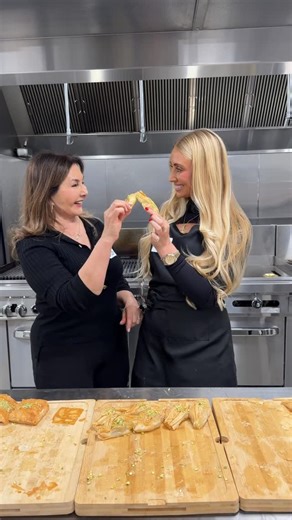 Kiersten on Instagram: "Traditional Iraqi Kahi Recipe Traditional Kahi: 2 cups flour 1/2 teaspoon salt 1 cup water 1 cup (2 sticks) butter Gemar, syrup, or honey Phyllo Dough Kahi: 12 phyllo sheets 1 cup (2 sticks) butter 2 cups gemar Syrup or honey Chopped pistachio for garnish Kahi stuffed with gemar and pistachios Phyllo dough stuffed with clotted cream and pistachios Gemar / Clotted Cream: 3 cups heavy whipping cream 3 tablespoons cornstarch 1 cup (2 sticks) butter 12–14 phyllo sheets ½ cup 