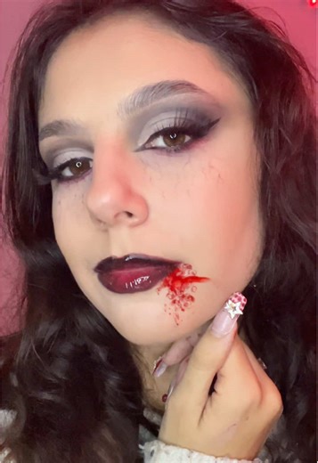 Vampire makeup transition 🧛🧛🧛 #makeup #halloweenlook #makeuphalloween #vampirediaries #transition