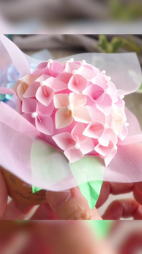 折り紙で作る紫陽花の花のクラフトパンチ方法