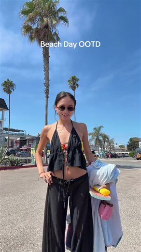 Beach Day OOTD: Embrace the Sun at Ocean Beach