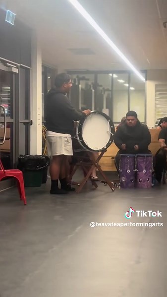 Team gearing up for our upcoming gig 👑#fyp #cookislandsdancing #cookislands🇨🇰