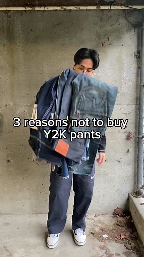 3 Reasons Why Y2K Pants Aren't Worth Buying