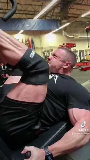 Day in the Life Traveling and Lifting with Chris Jones