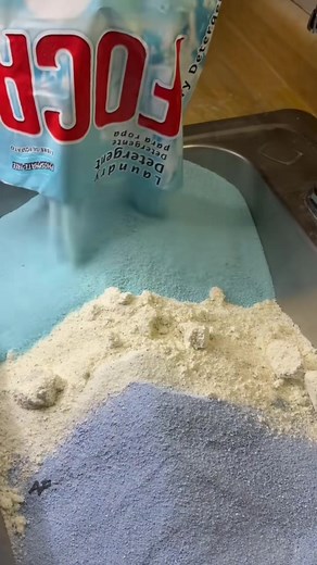 Discover Amazing Foca and Ariel Powder Bombs