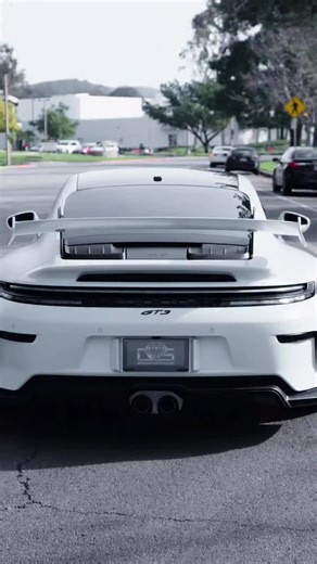 The best final touch on this Porsche GT3: A digital license plate by yours truly 💎 @thediamondautosalon is starting off the new year right with this Porsche GT3! Complete with full body @pureppf Frost, Ceramic tint on all windows windshield, @soulperformanceproducts full exhaust, paint matched plastics #reviverauto #digitallicenseplate #ppf #trending #carsofinstagram #gt3 #porsche