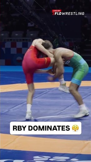 Roman Bravo-Young cruises to a 10-0 tech fall in his opening match at Worlds 💪
