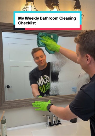 My weekly bathroom cleaning routine 🧼 Nothing fancy. Just a simple checklist that keeps things from getting out of control. This is how I stay consistent, prevent buildup, and make cleaning way easier.