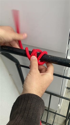 The Knot That Won't Slide Along the Pole Boom Hitch 🛑