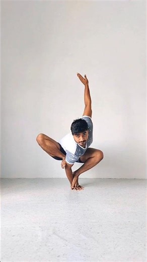 Baki hanma calisthenics pose | calisthenics for beginners | kantara#calisthenics#kantara#bakihanma