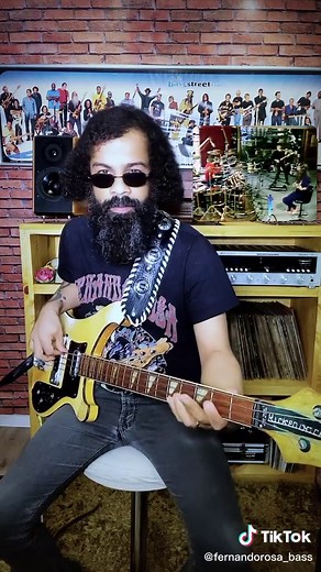 Limelight - Rush (1981) Bass Performance by Lenny Kravitz Bassist Fernando Rosa