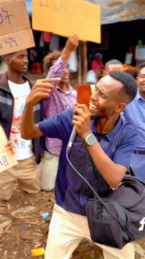 #የመጽሐፍ_ቅዱስ_ማዕከላዊ_መልእክት የመጽሐፍ ቅዱስ ማዕከላዊ መልዕክት #ጌታ ኢየሱስ ክርስቶስ ነው ። #ኢየሱስ ክርስቶስ የዓለም ፈጣሪ መሆኑን ያስገዝባል። ዮሐንስ 1:3 ቆላ 1፥16-17 #ኢየሱስ ክርስቶስ የዓለም ልዑል ገዥ መሆኑን ያሳያል ።መዝ 2፥8-9 #ጌታ ኢየሱስ ዓለምን ሁሉ እንዲገዛ ጉልበት ሁሉ ለክብሩ እንዲንበረከክ የእግዚአብሔር ዓላማ ነው ።ፊል 2፥9-11 #ኢየሱስ ክርስቶስ ሥጋ የሆነ ቃል ፣ሰው የሆነ አምላክ ነው ። ዮሐንስ 1፥1-14 #የመጽሐፍ ቅዱስ ዋናው መልእክት ኢየሱስ የዓለም አዳኝ ነው የሚል ሲሆን ዓላማው ዓለም ይህን እንዲያውቅና እንዲድንም ነው ።ዮሐ 20፥30-31 #የመጽሐፍ ቅዱስ ዋናው መልእክት ከሰው መፈጠርና በኃጢአት መውደቅ ጀምሮ በኢየሱስ ክርስቶስ ወደ ዓለም መምጣት ፣የቤዛነት ሞት፣ትንሣኤውና የምሥራች ወንጌል መስበክ ጋር ተያይዞ እሰከ መጨረሻው በአ