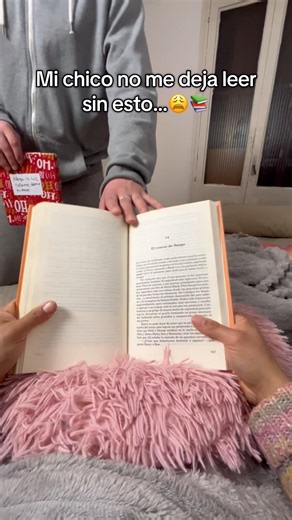 Mi novio NO me deja leer 😩📚#NOVIO #lectoranocturna #lamparaparaleer #books