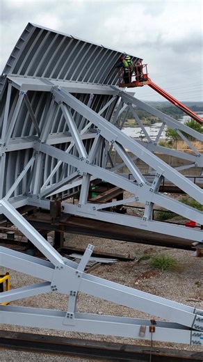 At up to 122,000 pounds each, Wirtz Dam's new floodgates weigh nearly twice as much as the originals 💪 Built to today's design standards, they'll help keep the dam strong, safe and reliable for decades to come. #WirtzDam #Floodgates | LCRA