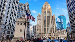 What makes Chicago’s Magnificent Mile so iconic?