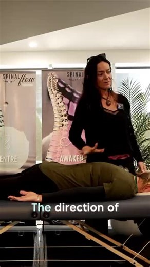Here is a snippet from the 7 day Spinal Flow Immersive where Dr Carli Axford - the founder of the Spinal Flow Technique demonstrates how to feel and palpate the spine to identify blockages. 🌟 ✨✨✨✨✨✨✨✨✨ Click the link in our bio to: 💫 Learn how to become a Practitioner ✨ Find a Spinal Flow Practitioner near you #SpinalFlow #SpinalFlowTechnique #TheHealersJourney #AwakenYourSpinalFlow #DrCarliAxford