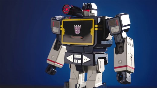 Robosen's Transformers Soundwave robot - official trailer