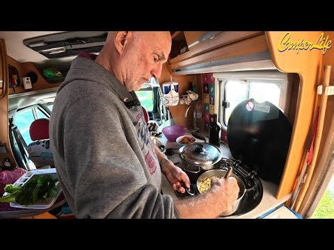 ΣΤΟ ΠΟΡΤΟ ΜΠΟΥΦΑΛΟ Ο ΜΠΑΜΠΗΣ ΜΑΓΕΙΡΕΨΕ ΜΑΚΑΡΟΝΑΔΑ ΤΟΥ ΑΓΡΟΤΗ!