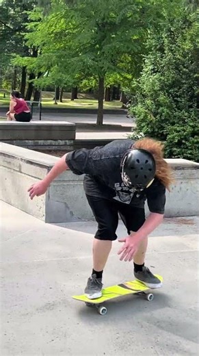 Massive Dolphin Flip at Railside 😱 (Insane Air & Style) #skateboardvibes #skateboard #dolphinflip