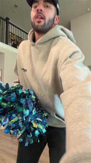 Throwback to the 2000s with Sea Gals and Harriet Hartley