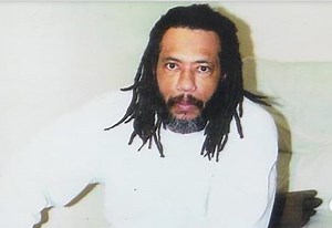 Everything You Need to Know About Larry Hoover, the Chicago Gang Leader Trump Just Granted Clemency - The Root