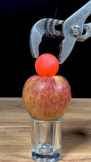 1000°C Metal Ball vs Apple 🔥 Science Experiment!