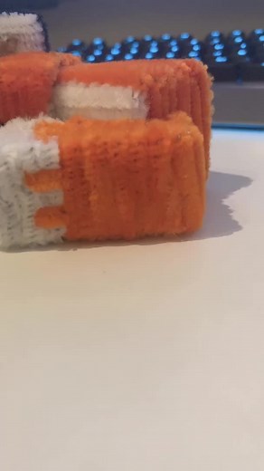 Creating a Minecraft Fox from Pipe Cleaners