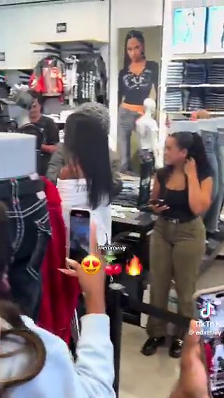 That’s our executive producer 🤭🤭🍒😭