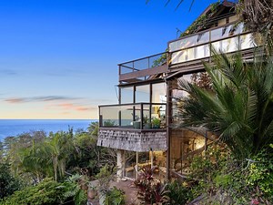 Freelancer Ruth Ritchie revealed as buyer who paid more than $2m over reserve for Palm Beach home - realestate.com.au