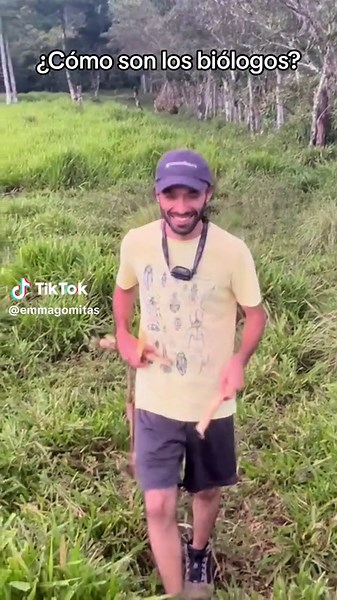 Los biólogos son personas curiosas, espontáneas, cooperativas y unidas, con profundo amor y respeto por la naturaleza 💚 #biology #entomology #friends #travel #costarica #science #forest #nature #naturevibes #biologosentiktok #biologos