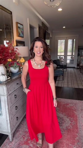 This maxi dress is so comfy and soft to wear! You can dress it up or down. 8 colors to choose from! #maxidress #springdress #summerdress #comfystyle #effortlessstyle