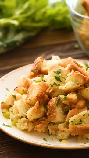 1.1K views | This recipe Bread Stuffing is a simple, old-fashioned stuffing recipe that is rich, buttery, and tastes like what your grandparents used to make! Not only is it super easy to make, but this recipe for bread stuffing can also be adapted to accommodate food allergies and complements any main course perfectly. Recipe: https://amindfullmom.com/stuffing-recipe/ | A Mind "Full" Mom | Facebook
