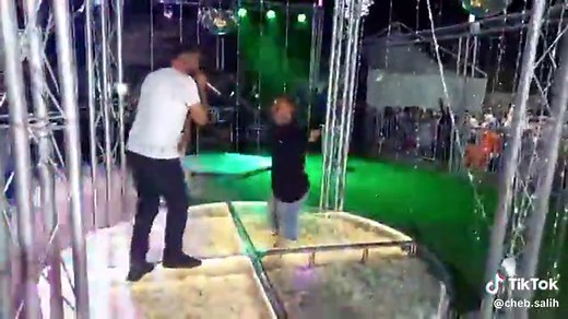 يا حبابي و الكاس يدور 💔🎤🎧🎵🎹 #chebsalih #gasba #cupcat