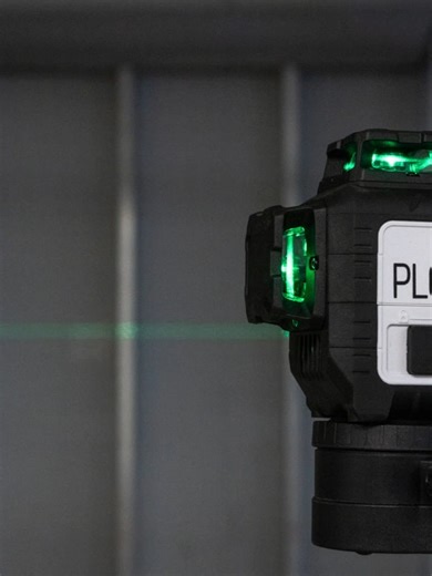 The PLL30G 3X360 Line Laser comes complete with an adjustable magnetic bracket - perfect for quick and easy mounting on jobsites! #construction #constructionsite #jobsite #onthejob #level #leveling #laserlevel #carpentry #building #constructionsoftware #digitize