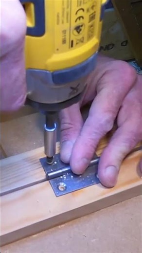 A New Folding MFT Workbench for Benchdog Square, Fencedog Fence, and Festool Track Saw Combo