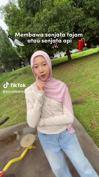 Parade Wisuda Oktober ITB 2025 on TikTok