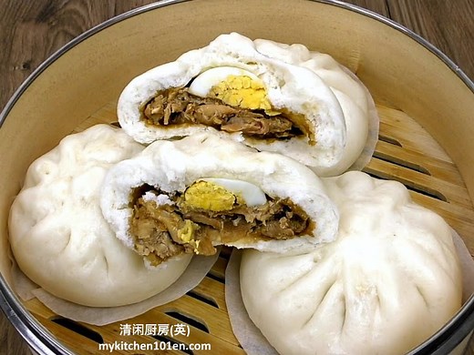 Tai Pao/Da Bao (Big Chinese Steamed Bun)- with Rich & Juicy Filling - MyKitchen101en.com