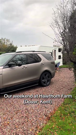 Spend the weekend with us at Hawthorn Farm, Keats Farms in Dover, Kent. We Visited this weekend during low season. Absolutely freezing lol! Park itself is lovely, spacious private pitches but is lacking fully serviced pitches so we opted for a hard standing with electric. The pitches are perfect, but Due to it being low season I would say the facilities weren’t on par with how they should be, hard to access water due to tractors having ruined the grass on them, and the facilities weren’t the cle