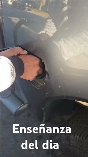 Como abrir la tapa de gasolina si pierdes la llave #automobile